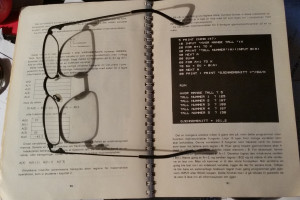 Jeg studerer manualen.