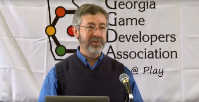 Warren Spector på et foredrag i 2015.