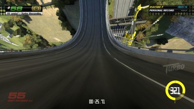 Kameraet hopper sømløst til førsteperson når du kjører i loops og slikt.