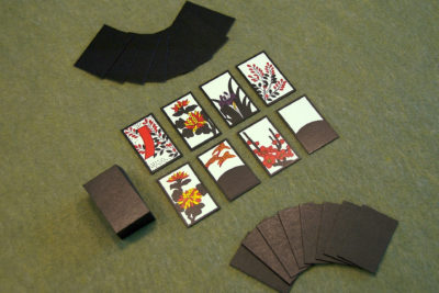 Kortspillet Koi Koi bruker hanafuda-kort. Bilde: I, Aldaron, CC BY 2.5.