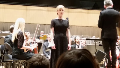Kunne ikke akkurat ta masse bilder under konserten, men snek meg til dette før andre del startet.